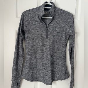 Old Navy Long Sleeve Active Top (Size XS)
